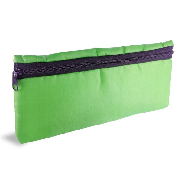 Bolsinha costurada em Nylon Verde